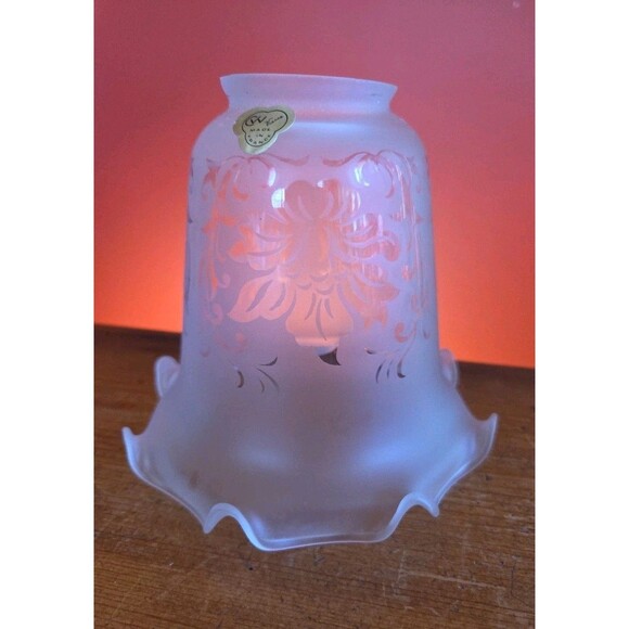 Nos Vtg VIANNE France Frosted Floral Glass Lamp Shades Ruffled Edge 5.5"X 5"X 2" - Picture 2 of 6